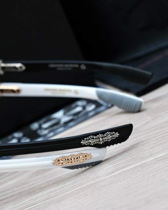 Picture of Chrome Hearts Sunglasses _SKUfw59934698fw